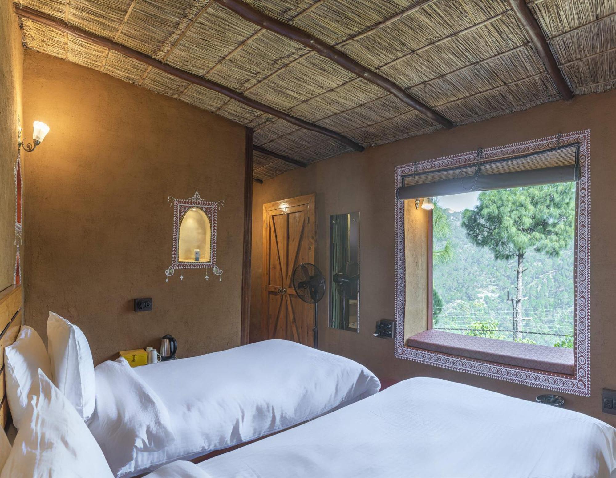 Hotel A Kasauli Ggaon By Echor Esterno foto