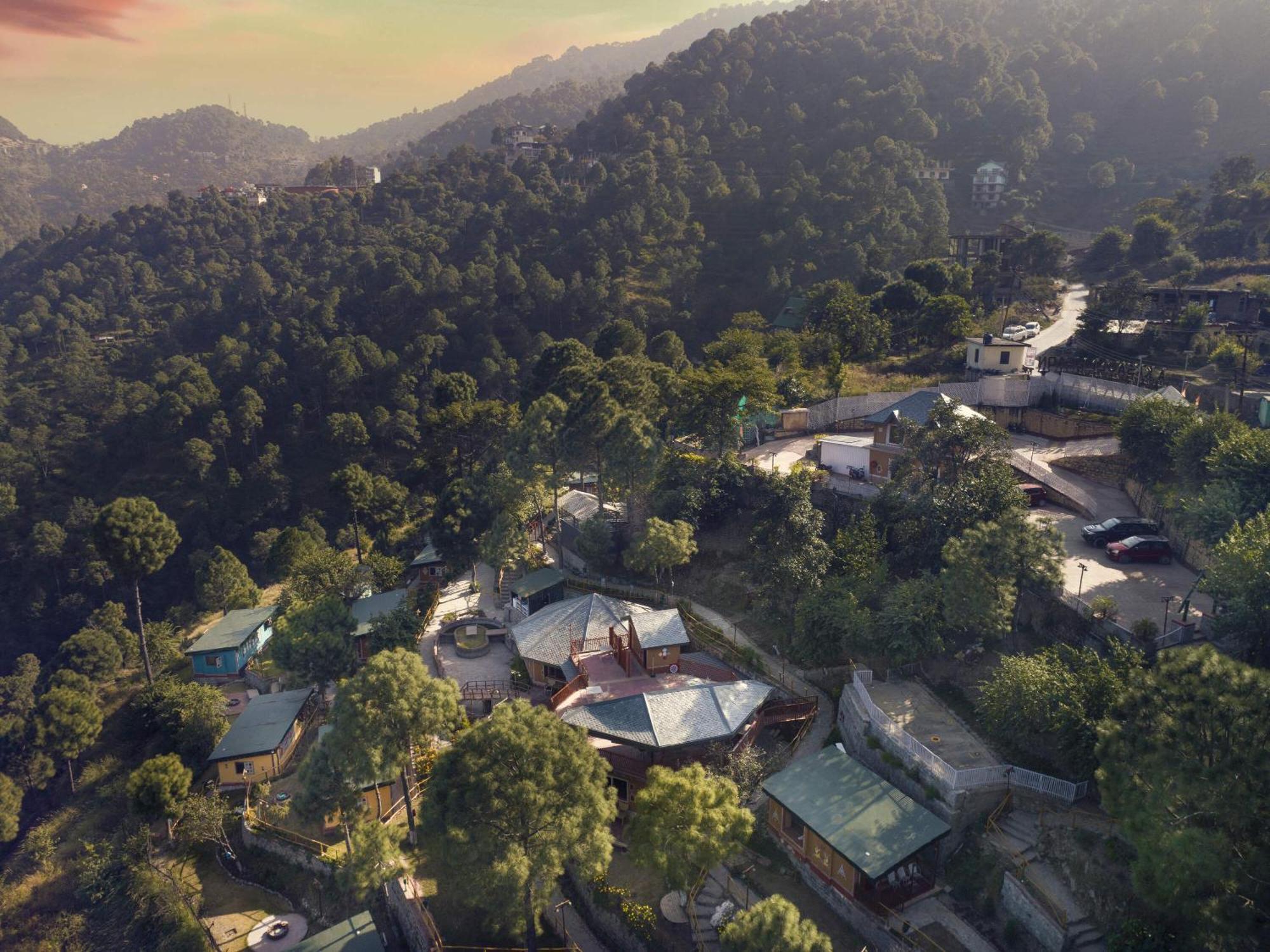 Hotel A Kasauli Ggaon By Echor Esterno foto