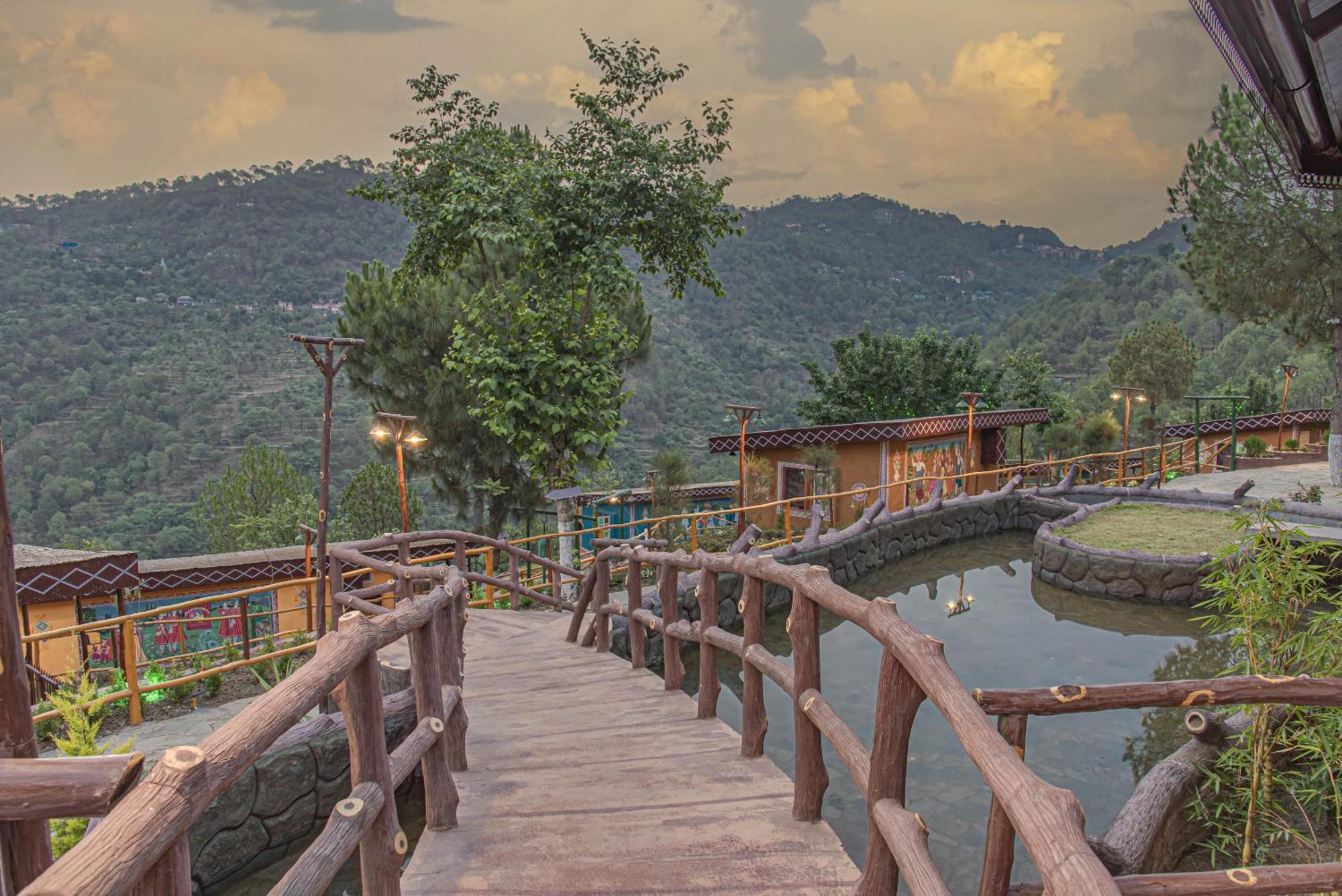Hotel A Kasauli Ggaon By Echor Esterno foto