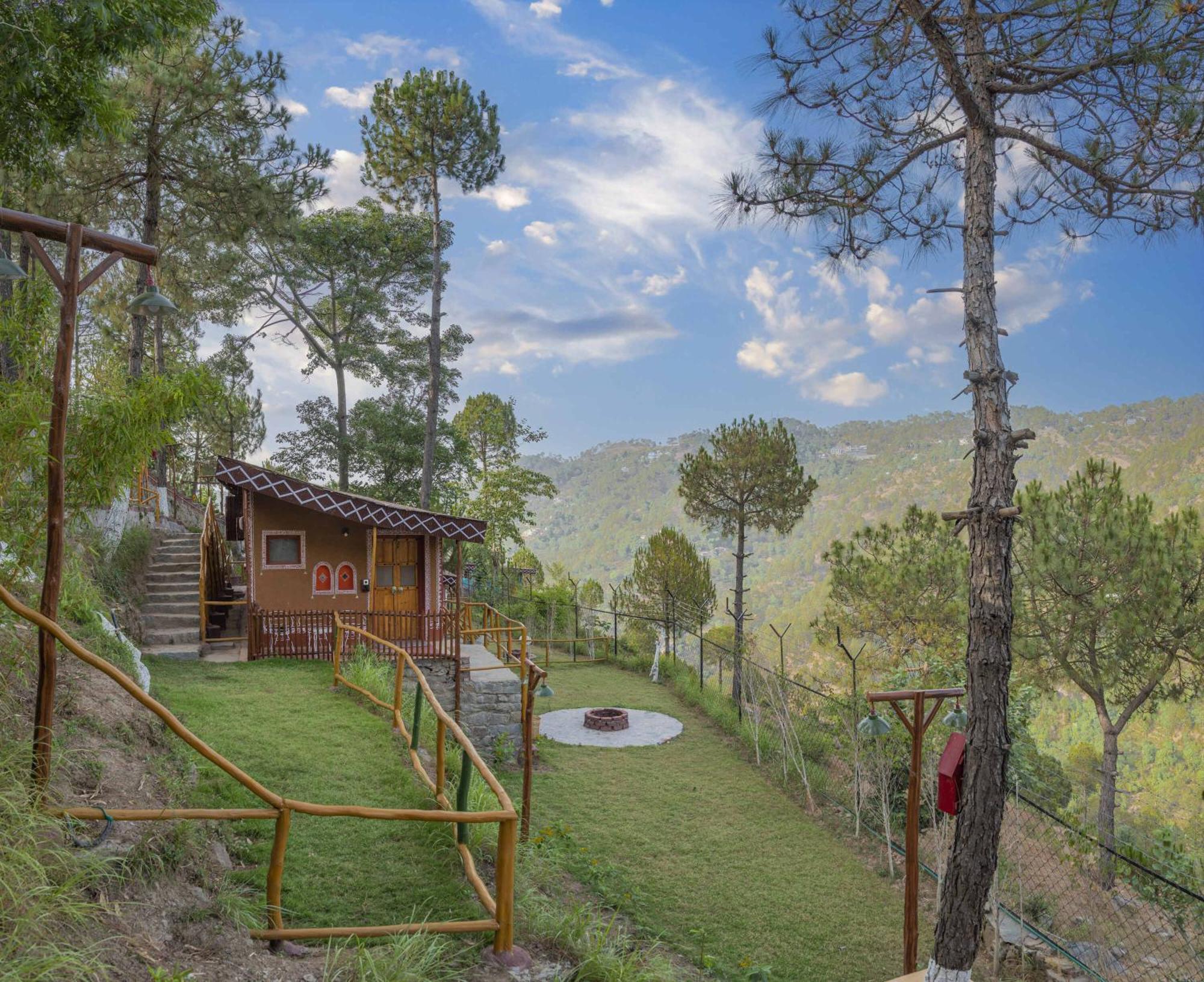 Hotel A Kasauli Ggaon By Echor Esterno foto