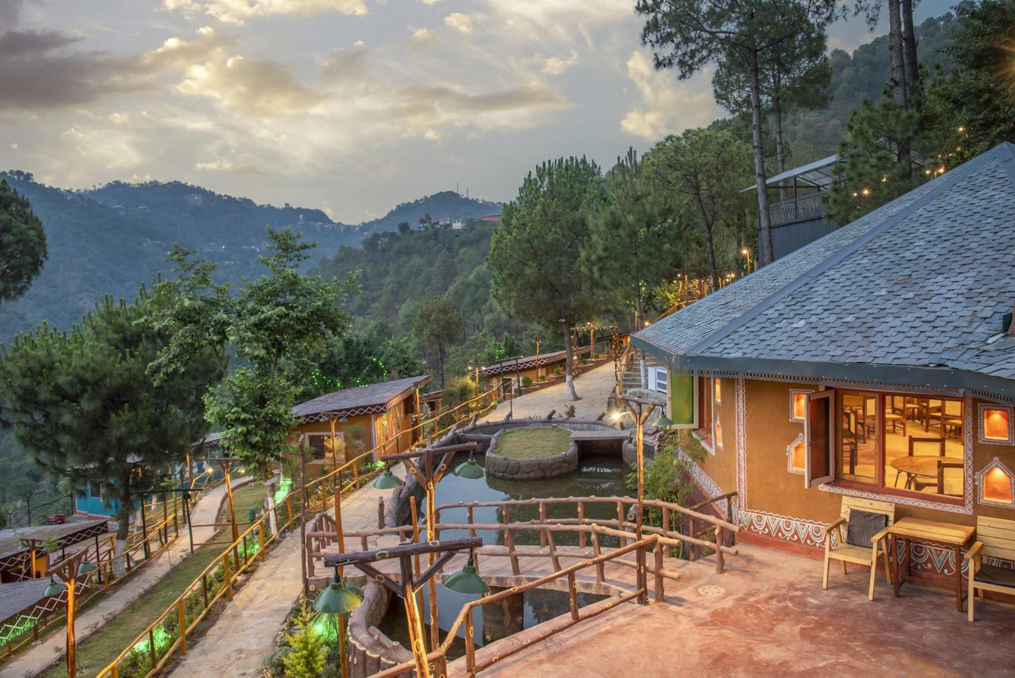 Hotel A Kasauli Ggaon By Echor Esterno foto