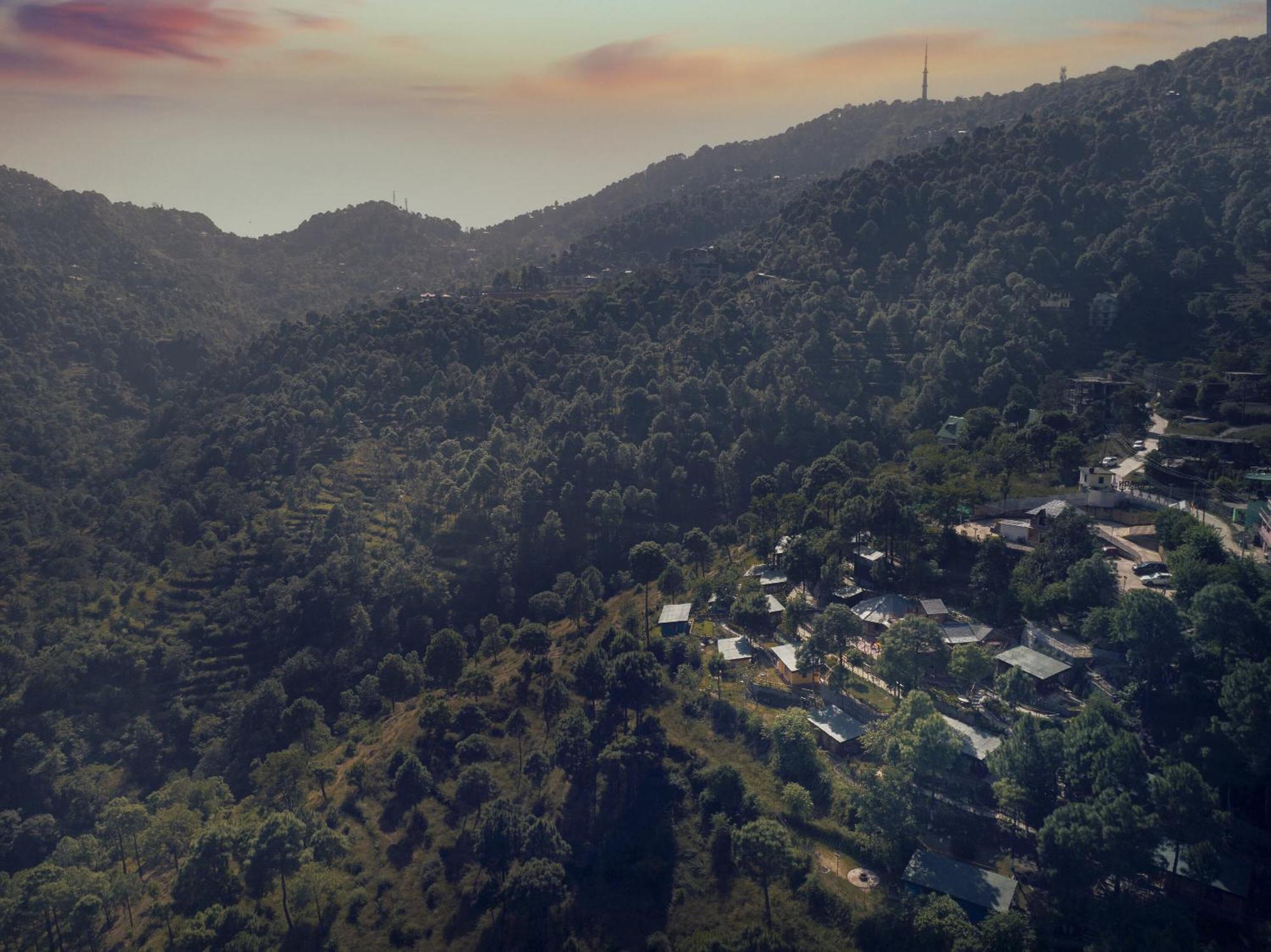 Hotel A Kasauli Ggaon By Echor Esterno foto