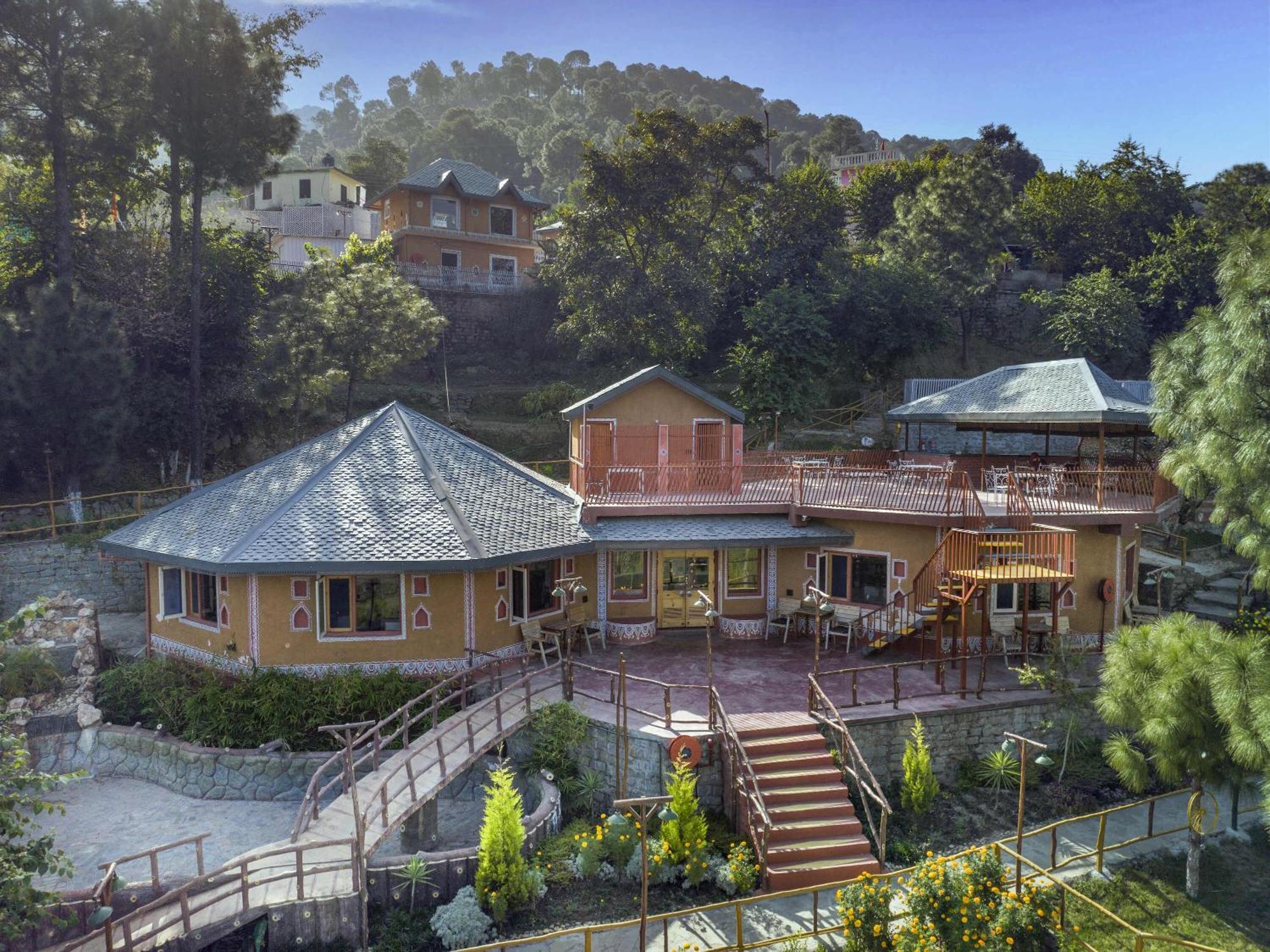 Hotel A Kasauli Ggaon By Echor Esterno foto